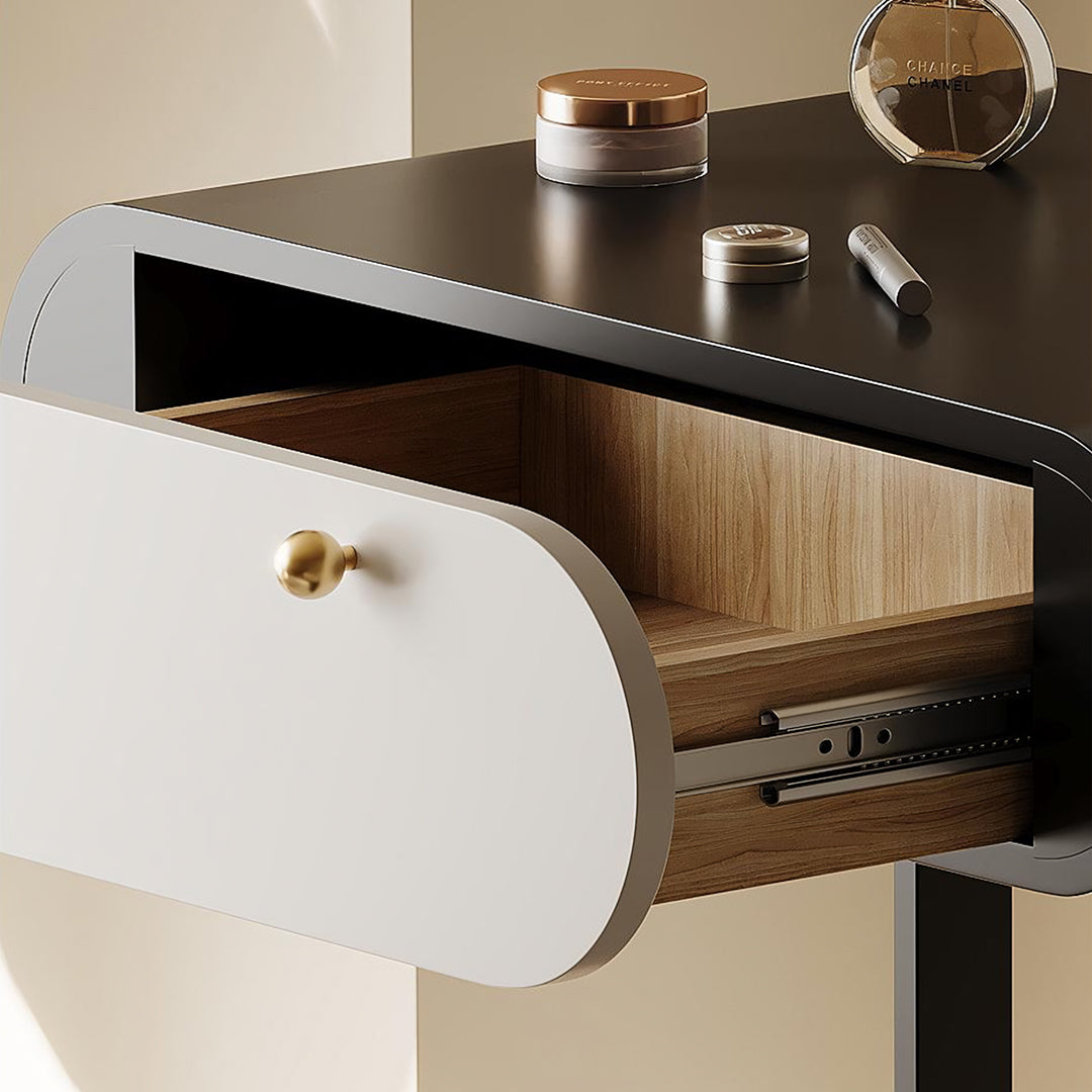 suzuki-dressing-table
