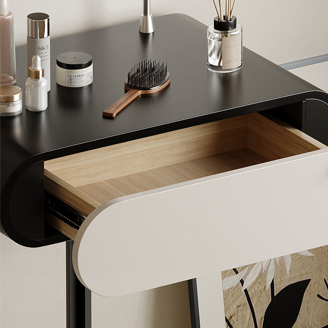 suzuki-dressing-table