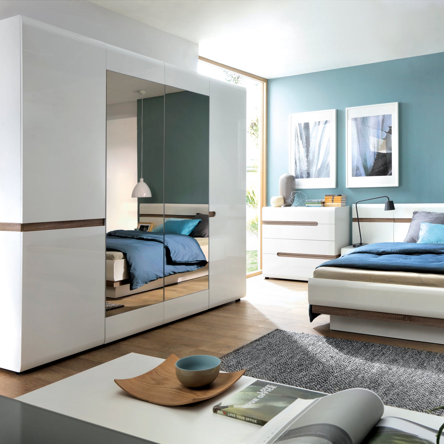 Chelsea Bedroom Kingsize Bed in White with a Oak Trim with Lift Up Function